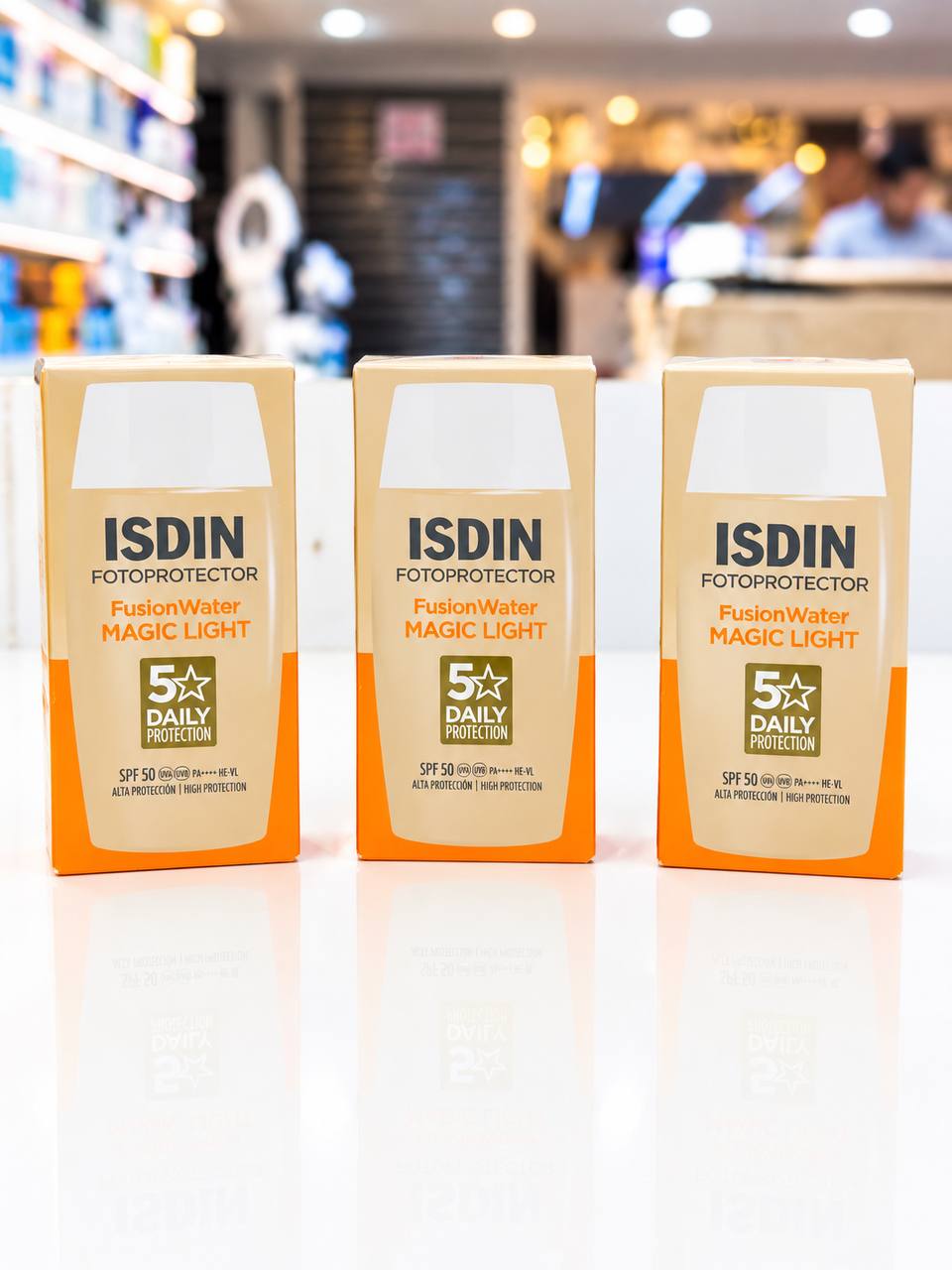 ضد افتاب ایزدین ، لایت SPF50 مدل فیوژن واتر  مجیک